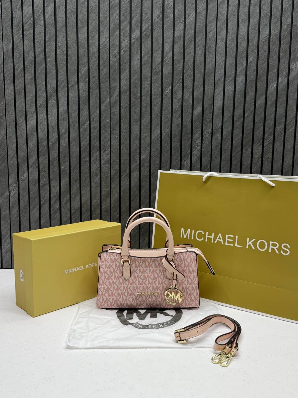 Michaell Kors CB Arden 8388 Pink Monogram With OriginalBox & DustCover