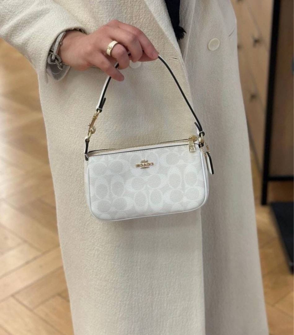 Coatch_Nolita_19_White_Mono_With_OriginalBox_DustCover_ChainBelt_PearlCharm