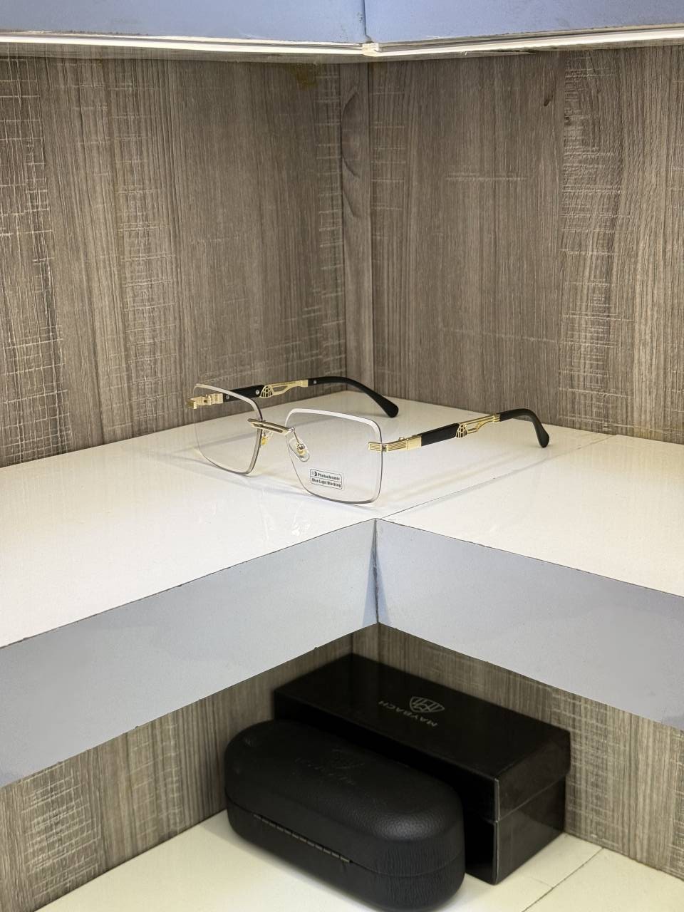 Maybach Z55 Photochromic Glasses