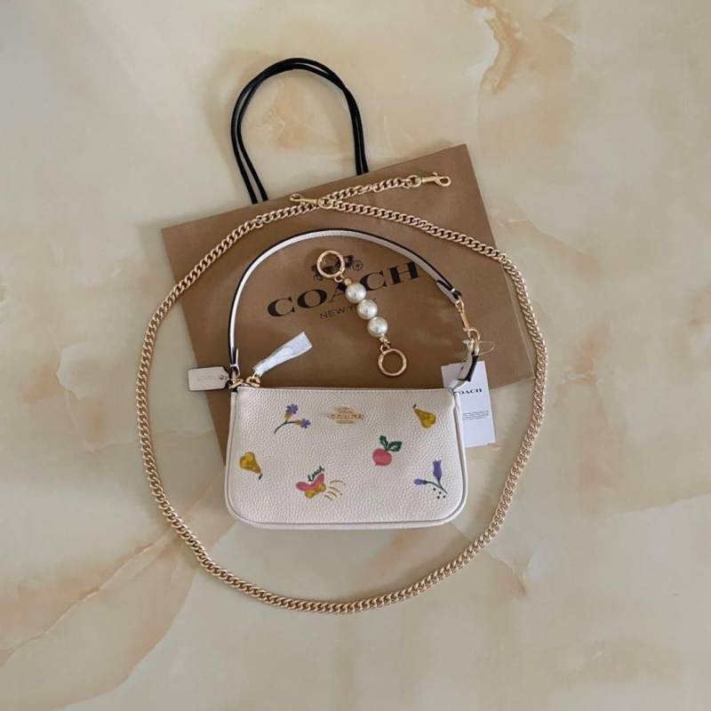 Coatch_Nolita_19_Veg_With_OriginalBox_DustCover_ChainBelt_PearlCharm