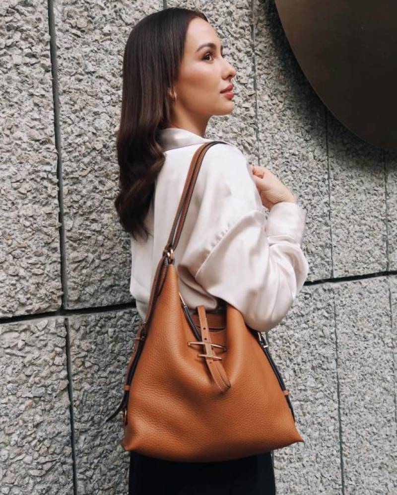 Todds T Timeless Pebble Premium Leather Bag With OG Magnetic Box With Dust Bag (Tan - 1183)