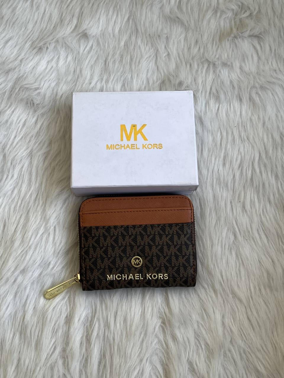 Michaell_Kors_135-136-139_Small_Zippy_Wallet_With_OriginalBox