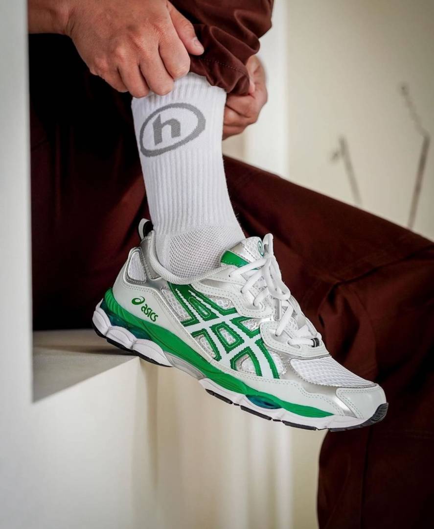 Asiccs gel x nyc jolly green
