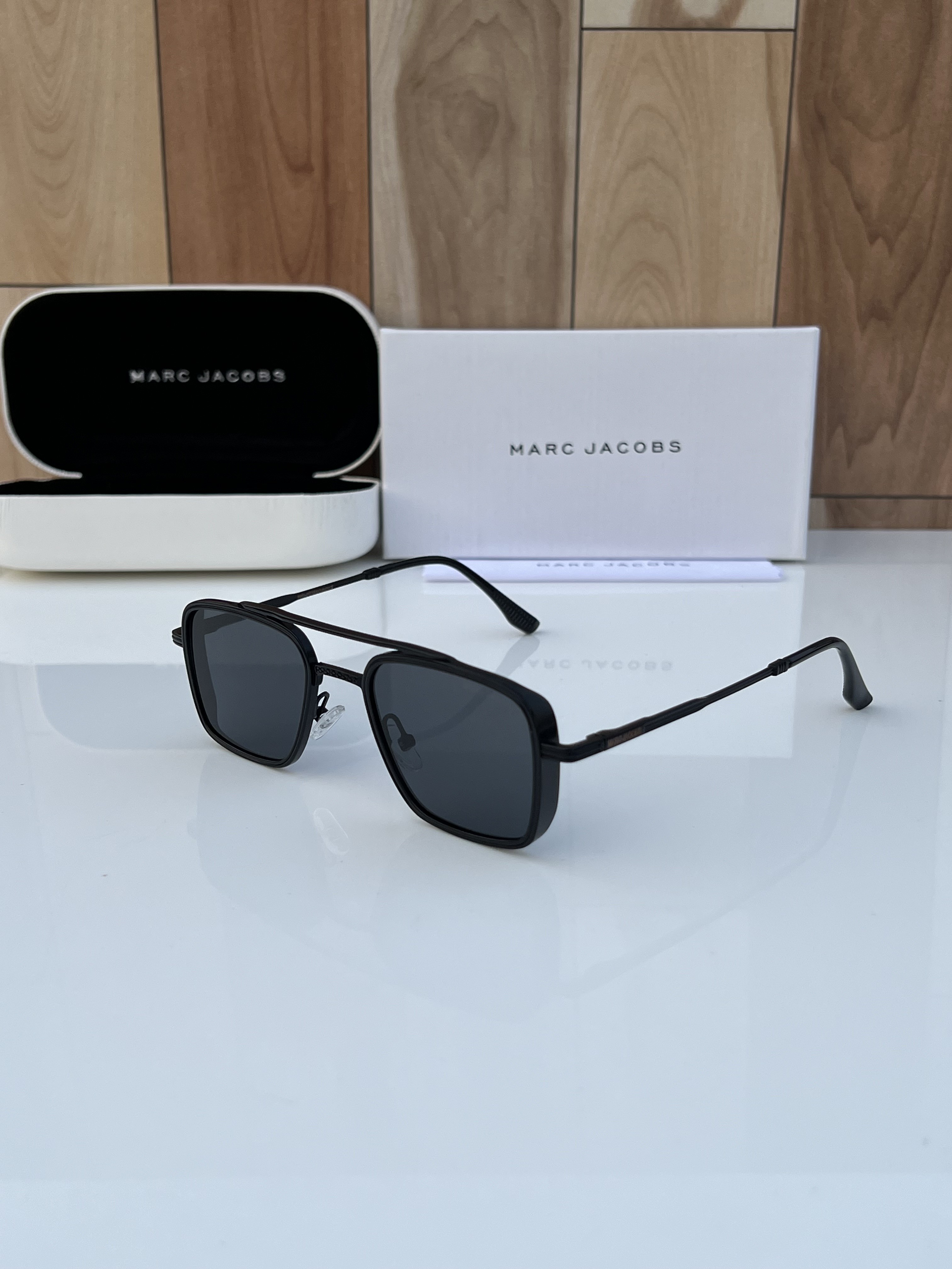 Marc_jacobs_504_black